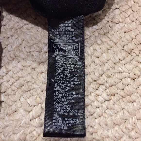 Forever 21 black ruffle bodycon dress worn once!! - Picture 5 of 5